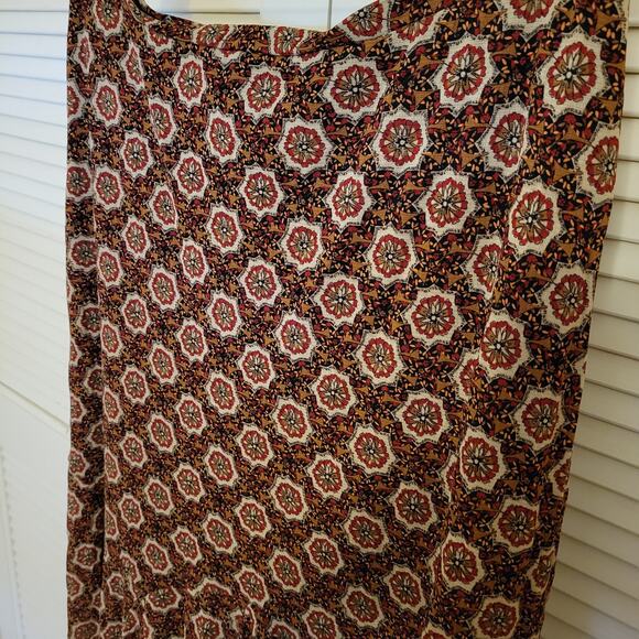 Emma James Red Oriental Print Chiffon Maxi Skirt Size Large Stretchy - Picture 4 of 7